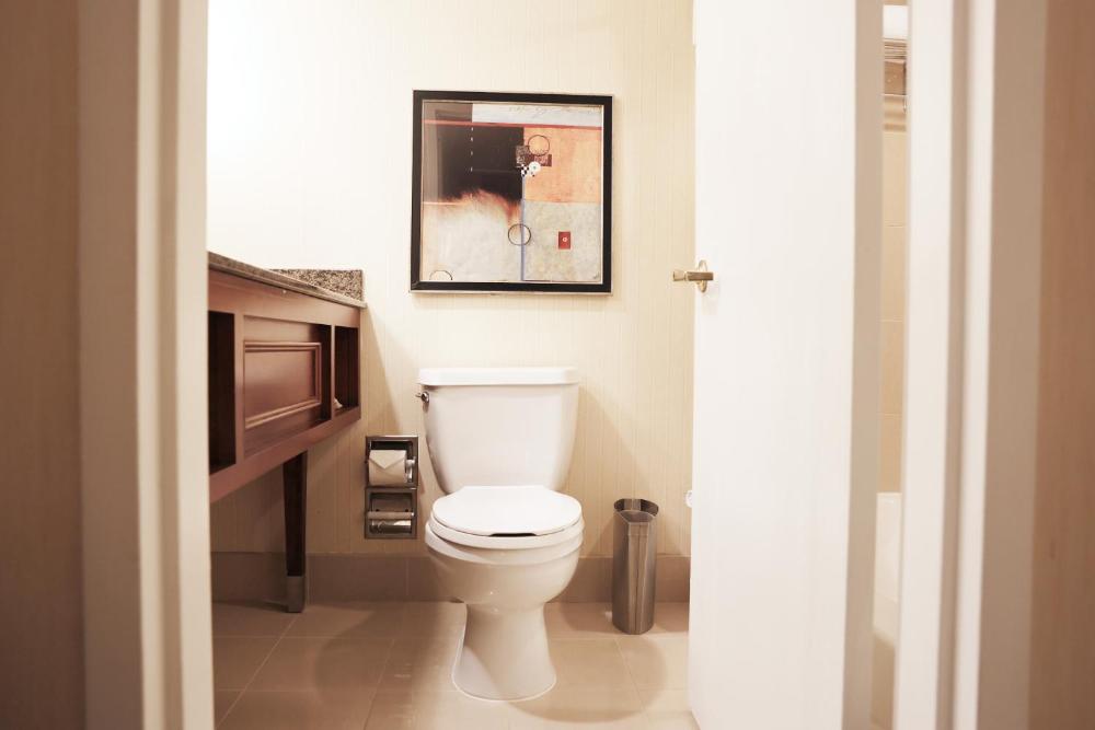 Room image 4